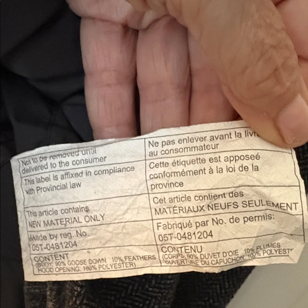 Lululemon down jacket with hood - Picture 5 of 6